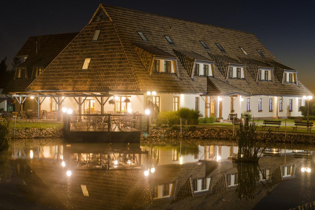 Hotel - Restauracja Platan เซนจิตชุฟ มาโวโปลสกี ภายนอก รูปภาพ
