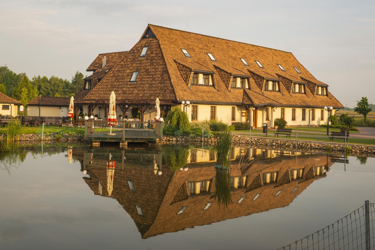 Hotel - Restauracja Platan เซนจิตชุฟ มาโวโปลสกี ภายนอก รูปภาพ