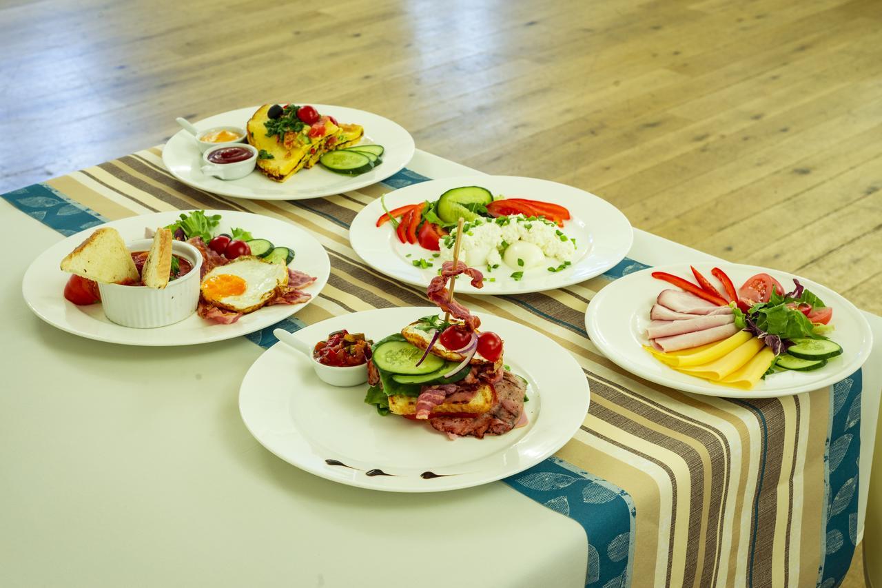 Hotel - Restauracja Platan เซนจิตชุฟ มาโวโปลสกี ภายนอก รูปภาพ